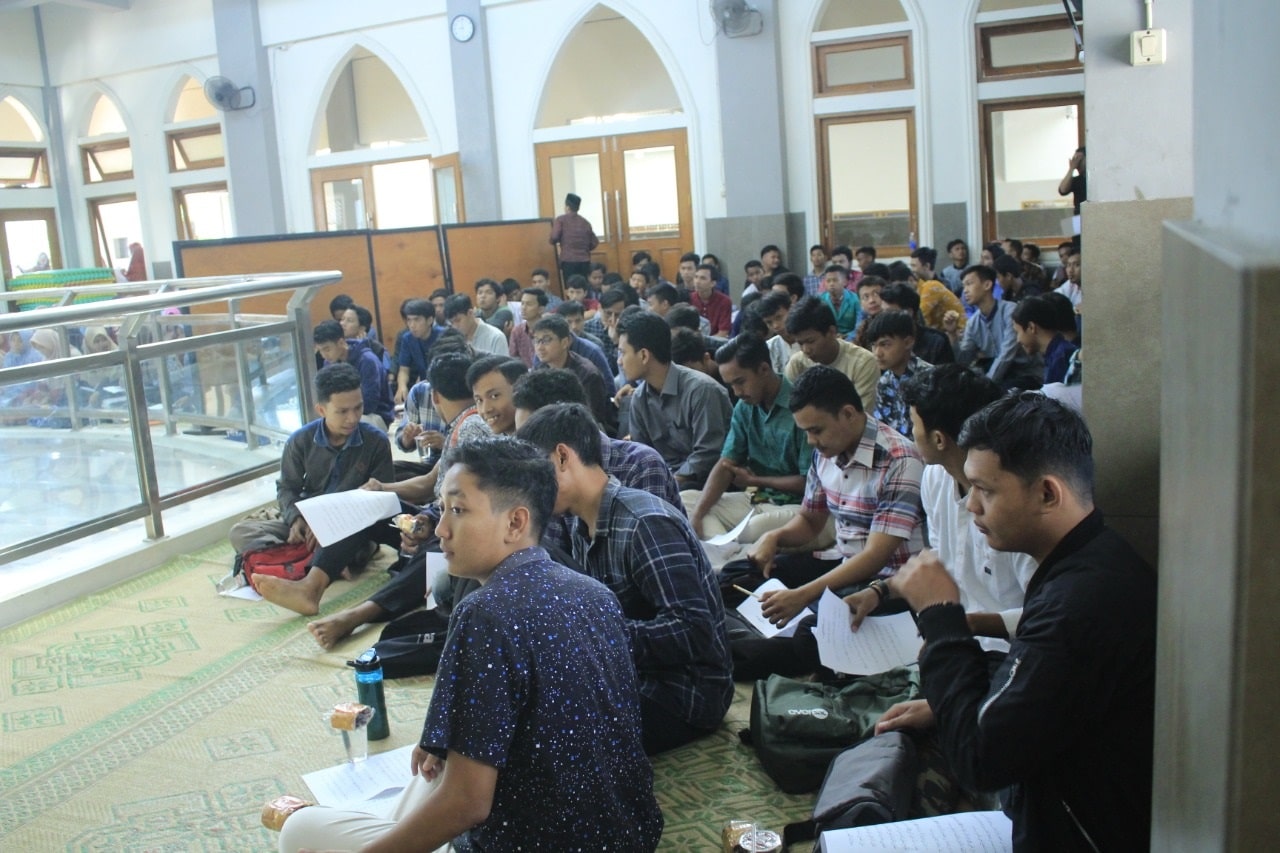 Wujudkan Generasi Alim Faqih, Remaja LDII Mengkaji Tentang Salat