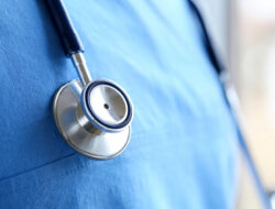 Drama TV Medis Sumbang Peralatan bagi Petugas Medis COVID-19