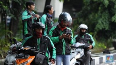 Kisah Pilu Driver Ojol, Sepi Orderan Hingga Tak Dapat Insentif