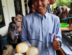 Wujudkan Generasi Muda Mandiri, Remaja LDII Berlatih Membuat Serabi