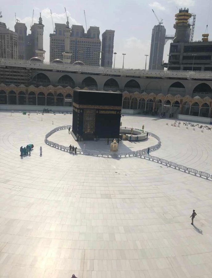 Momen Bersejarah Saat Masjidil Haram Ditutup untuk Cegah Virus Corona