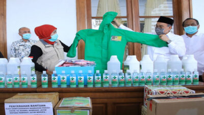 GEMPI Sumbangkan Hand Sanitizer dan APD pada Pemprov Jawa Timur