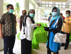 Ringankan Beban Ekonomi Dampak Covid-19, Pemprov Sumut Bagikan Sembako untuk Wartawan