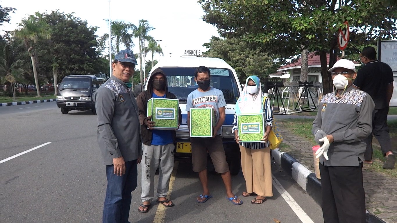 LDII bagikan paket sembako