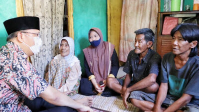 Bantu Warga Kurang Mampu, Pemprov Salurkan Bantuan CSR Bank Bengkulu