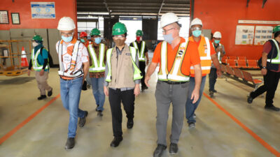 Wagub Pantau Penyelenggaraan Protokol Covid-19 Dunia Usaha di Jatim