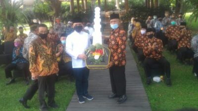 Bantu Kelancaran Tugas dan Fungsi LDII, Bupati Serahkan Mobil Operasional