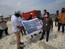 Wali Kota Risma Kebut Renovasi Stadion GBT Persiapan Piala Dunia U 20 Tahun 2021