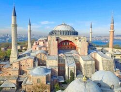 Hagia Sophia Laksanakan Salat Jumat Perdana