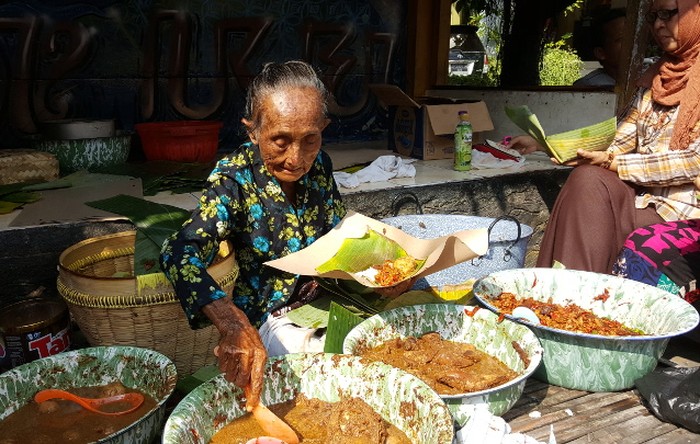 Mbah Lindu gudeg