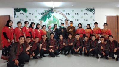 Wakil Rektor III UNM Hadiri Hari Lahir UKM PSM UNM-Pinisi Choir ke-9
