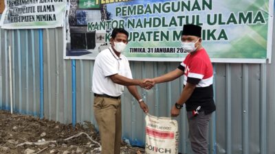 LDII Sumbang Puluhan Sak Semen untuk Pembangunan Kantor PCNU Mimika