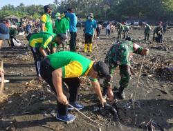 Kompak, Warga LDII Tabanan dan Kodim 1619 Bersihkan Sampah di Pantai Kelating
