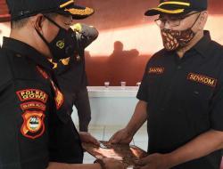 Serahkan SK Senkom Kecamatan, Ini Pesan Ketua Senkom Gowa