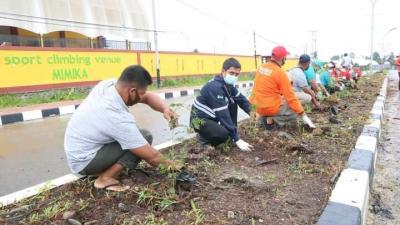 Peringati 1 Muharam 1443 H, LDII Mimika Bersama Ormas Islam Tanam Pohon di Venue Panjat Tebing