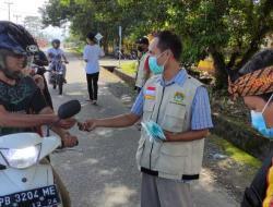 Sambut HUT RI ke-76, Bhabinkamtibmas Distrik Prafi bersama LDII Bagikan Masker