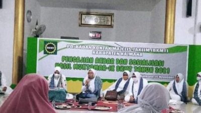 Pengurus Majelis Taklim Al Manshurin-Nurul Aini Ikuti Pengajian Akbar dan Sosialisasi Hasil Muktamar BKMT IX Tahun 2021