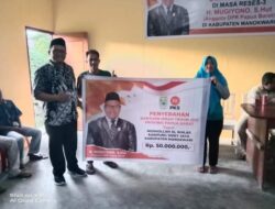 Anggota DPRD Papua Barat Serahkan Dana Hibah Mushola Binaan LDII Manokwari