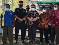 Ketua Senkom Mitra Polri Nabire, mengikuti Coffee Morning Kamtibmas bersama Wakil Bupati Nabire, Kapolres Nabire, FKUB Nabire, serta para Tokoh di Kelurahan Bumiwonorejo