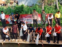 Bersama Bupati, Pengurus LDII Badung Lepas Ribuan Benih Ikan di Mengwi