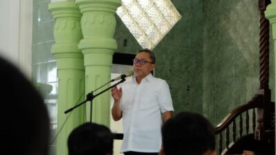 Berkunjung ke Ponpes Budi Utomo, Mendag Zulkifli Hasan Beri Motivasi Wirausaha Para Santri