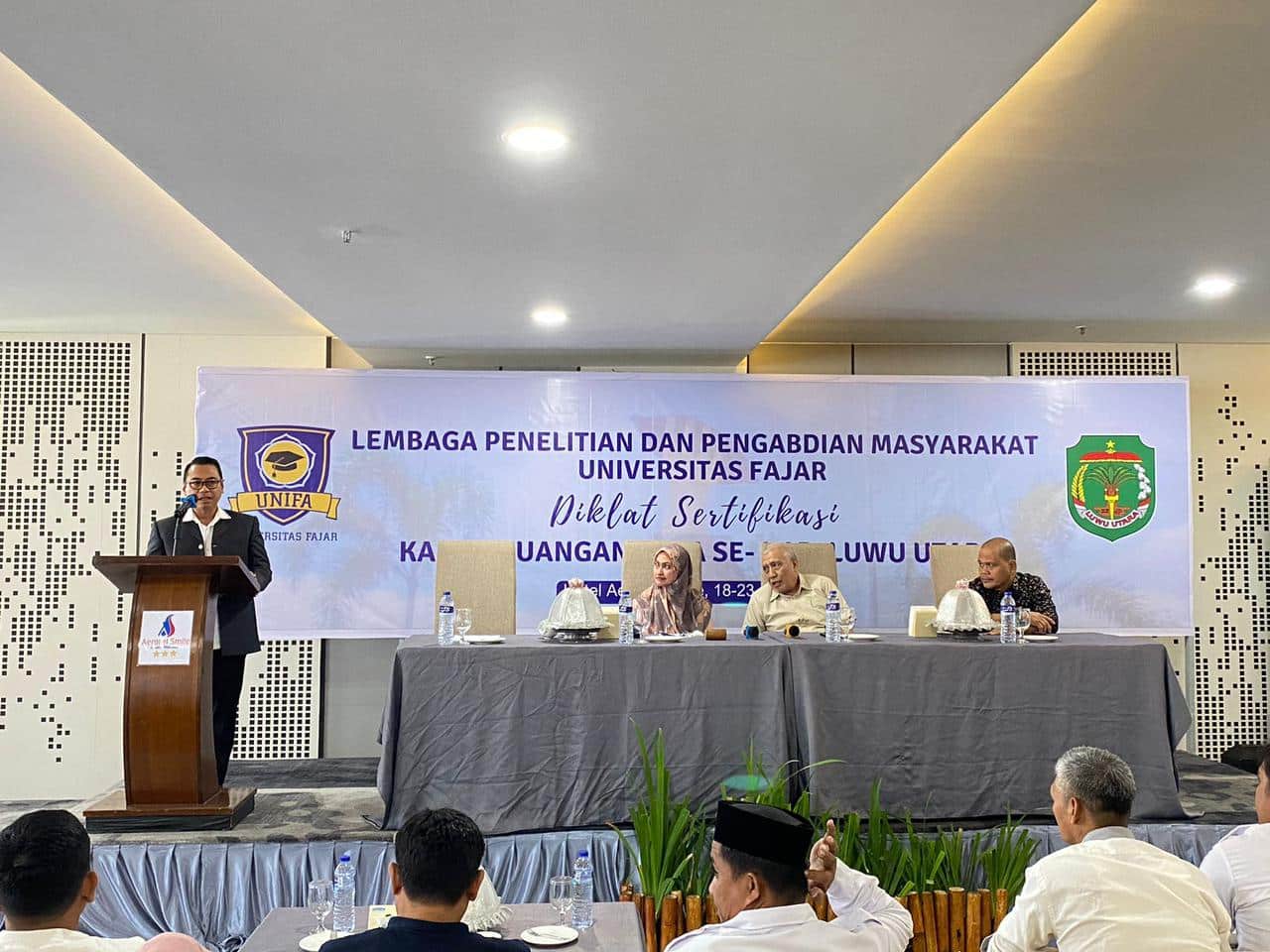 Ketua LDII Kota Makassar Beri Sambutan Pada Diklat Sertifikasi Pengelolaan Keuangan Desa
